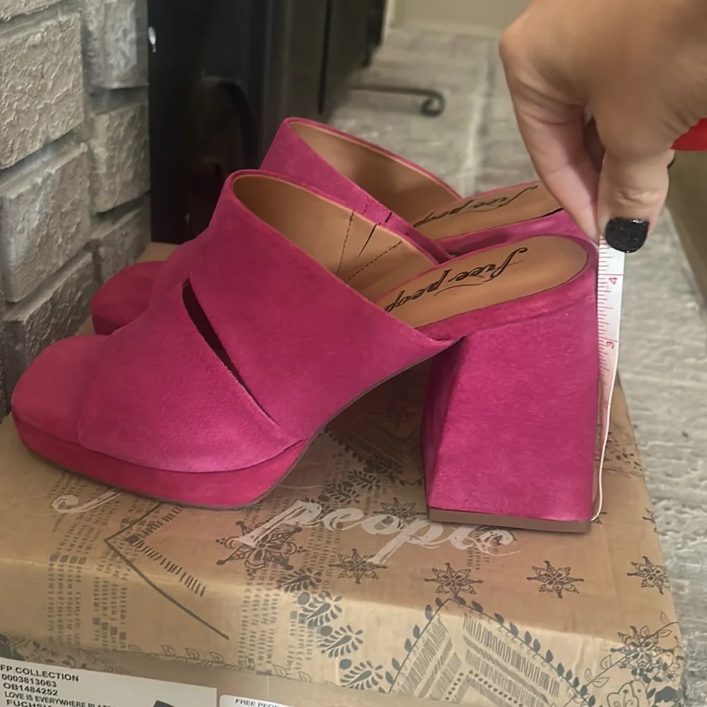 Brand New in Box (NIB) Free People Love is Everywhere Platform Heel - Picture 8 of 9